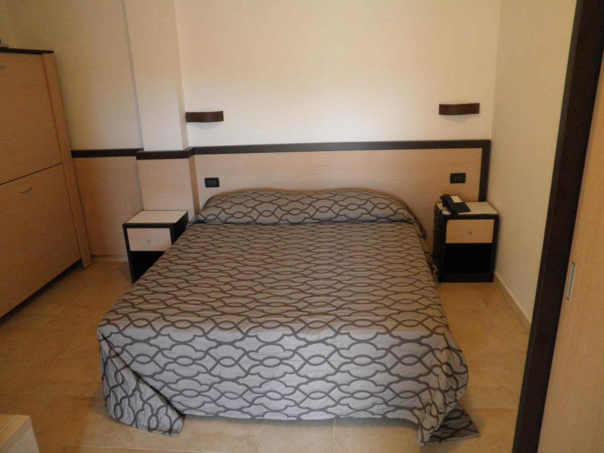 Albergo Il Giardino Foce Varano Quarto foto